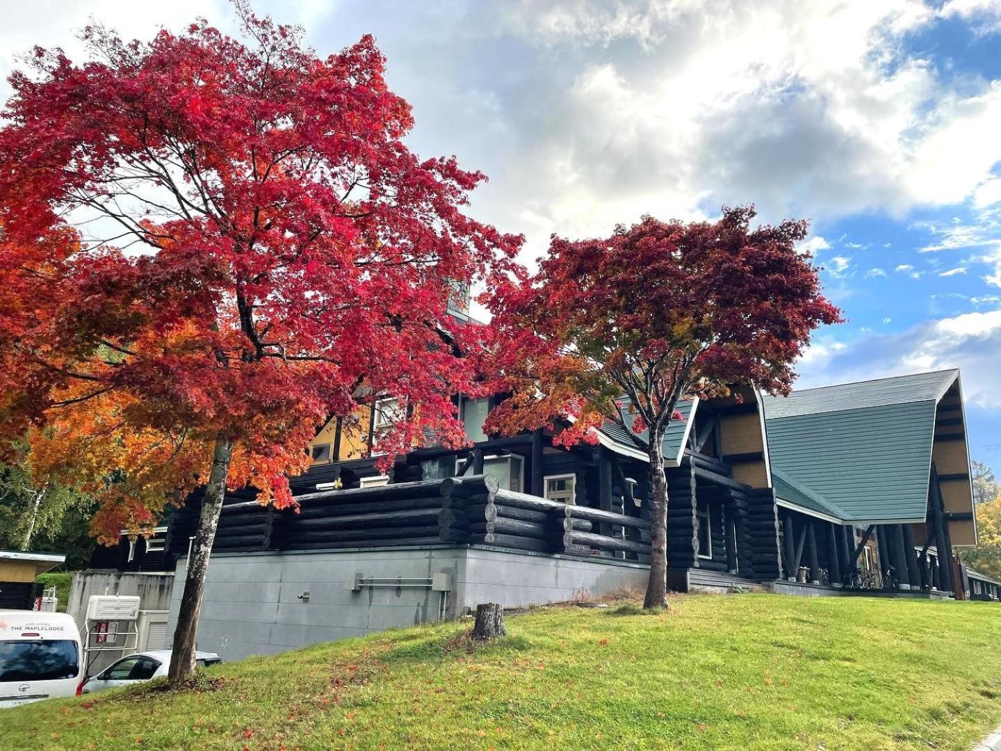 Log Hotel The Maple Lodge Iwamizawa Exterior foto